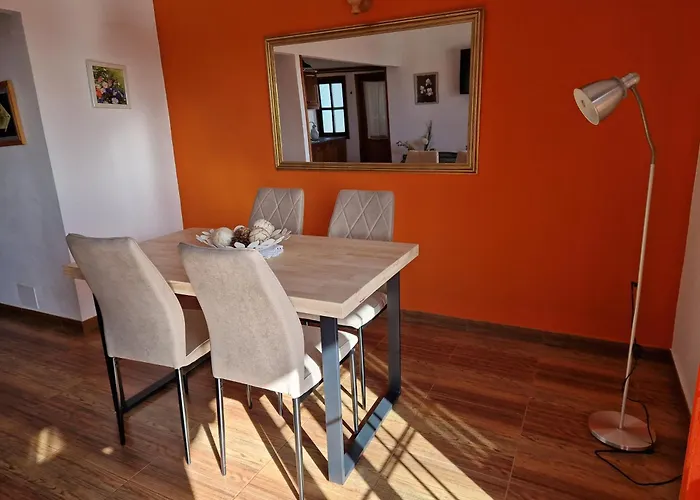 Casas Hoya Limpia- Solo Adultos